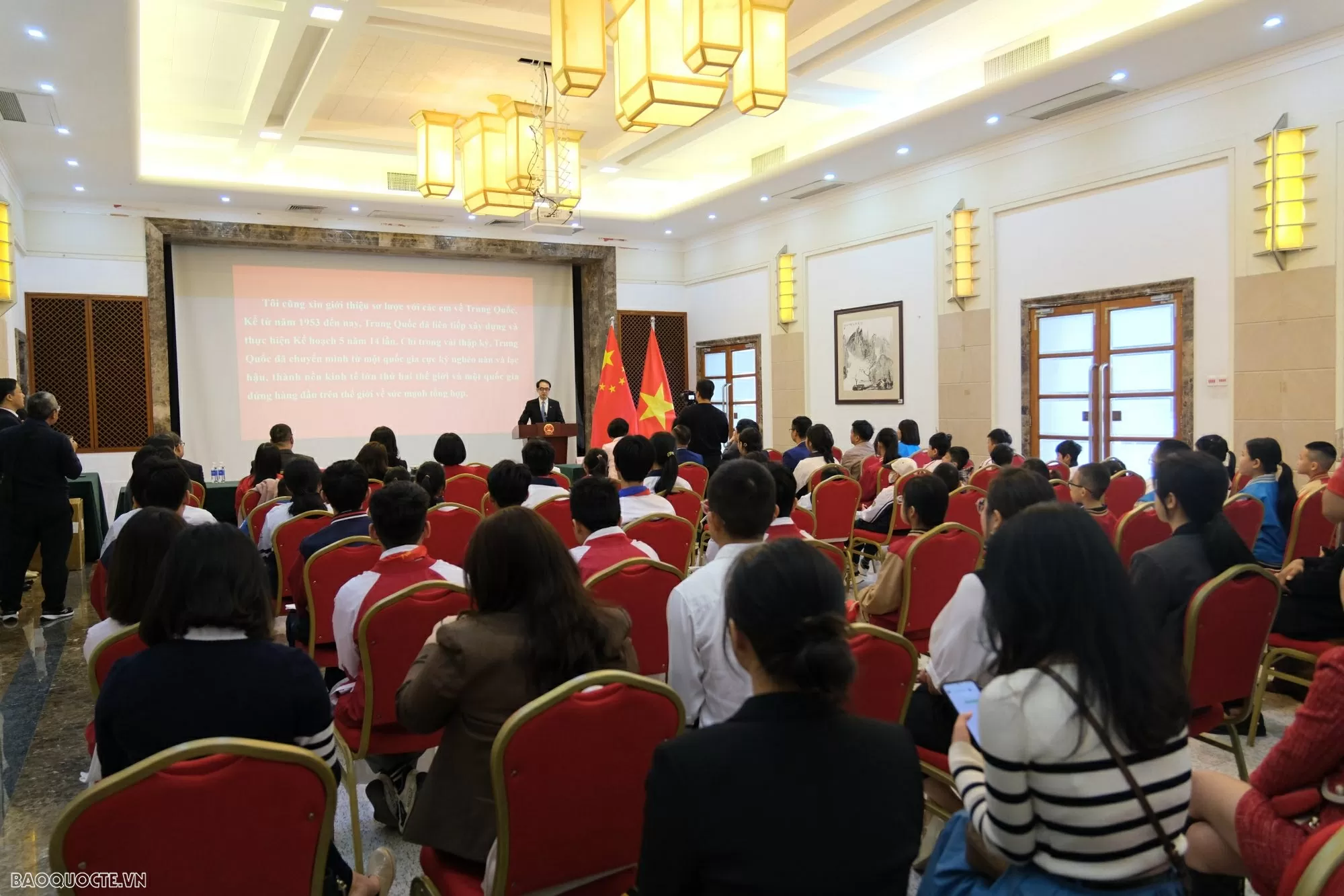 Gắn kết tình hữu nghị Việt Nam-Trung Quốc thông qua hợp tác giáo dục Gắn kết tình hữu nghị Việt Nam-Trung Quốc thông qua hợp tác giáo dục