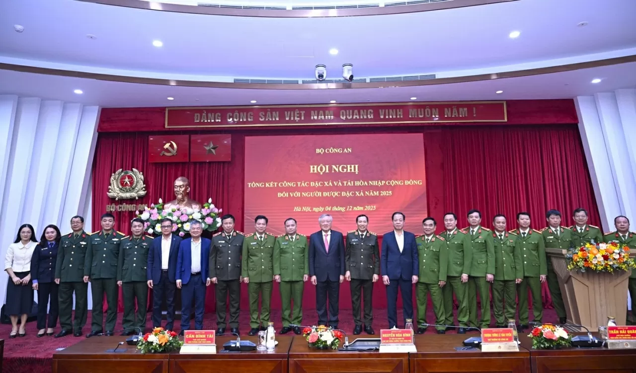 Hội nghị tổng kết công tác đặc xá và tái hòa nhập cộng đồng đối với người được đặc xá năm 2025 Hội nghị tổng kết công tác đặc xá và tái hòa nhập cộng đồng đối với người được đặc xá năm 2025