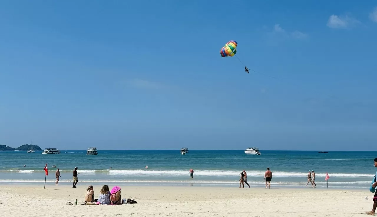 Du lịch Phuket lạc quan khi bước vào mùa cao điểm kỷ lục Du lịch Phuket lạc quan khi bước vào mùa cao điểm kỷ lục