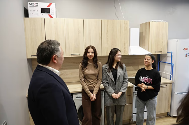 Thấy gì qua mô hình quản lý di cư mới của Uzbekistan?