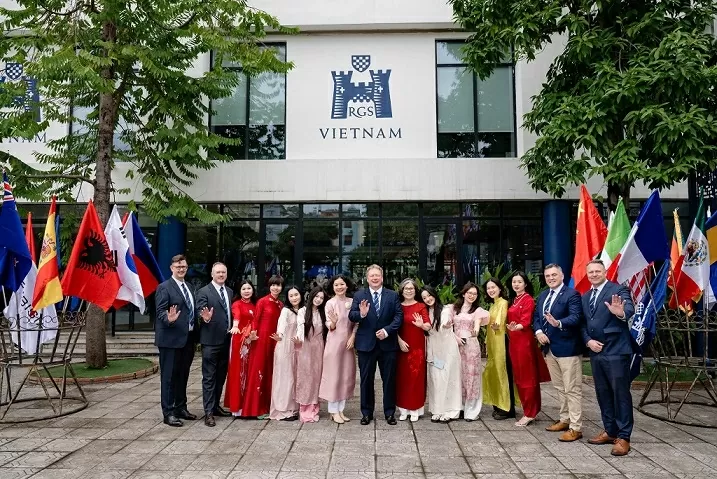 Quốc tế hoá giáo dục vẫn phải giữa được bản sắc Việt Nam Quốc tế hoá giáo dục vẫn phải giữa được bản sắc Việt Nam