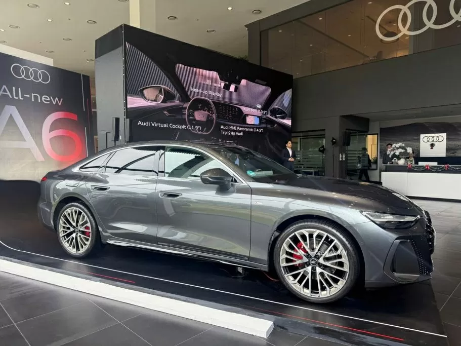 Tất cả các phiên bản A6 2026 bán tại Việt Nam đều được nhập khẩu nguyên chiếc từ Đức. 