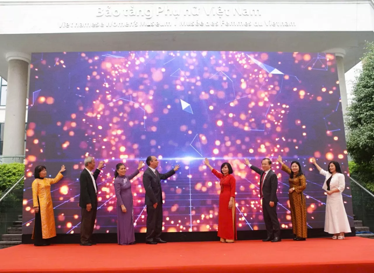 Triển lãm Nghĩa tình thủy chung: Tái hiện hành trình 65 năm quan hệ son sắt Việt Nam-Cuba Triển lãm Nghĩa tình thủy chung: Tái hiện hành trình 65 năm quan hệ son sắt Việt Nam-Cuba