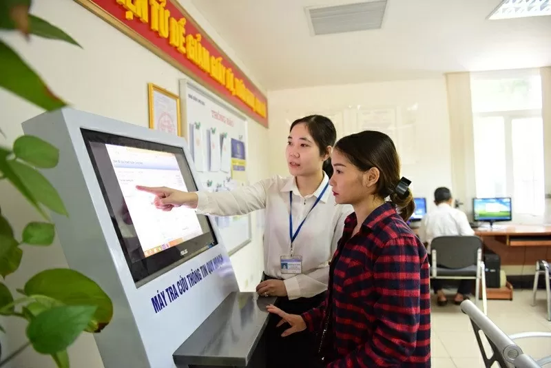 Chuyển đổi số - Giải pháp hiệu quả trong công tác Đảng Chuyển đổi số - Giải pháp hiệu quả trong công tác Đảng