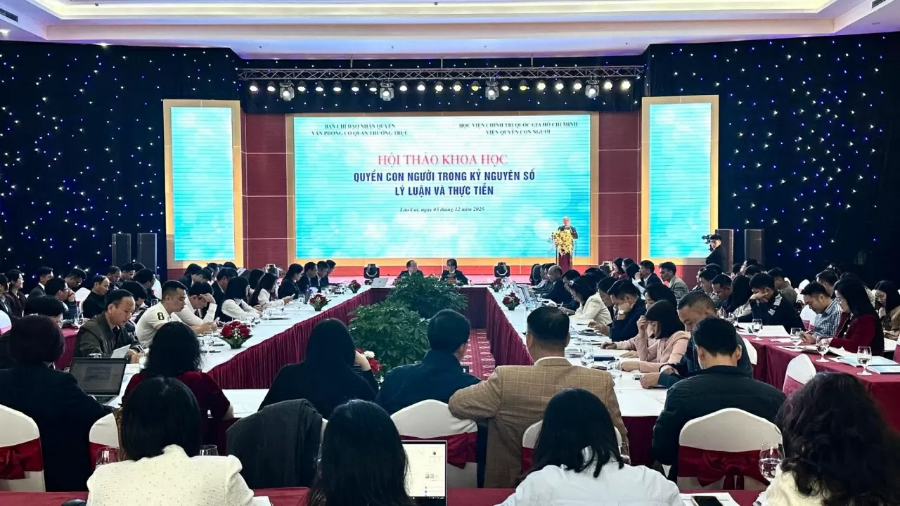 Thúc đẩy chuyển đổi số đi đôi với bảo vệ quyền con người, bảo đảm an ninh số và phát triển bền vững đất nước