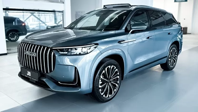 Thiết kế ngoại thất của xe mang phong cách khỏe khoắn và hiện đại. 