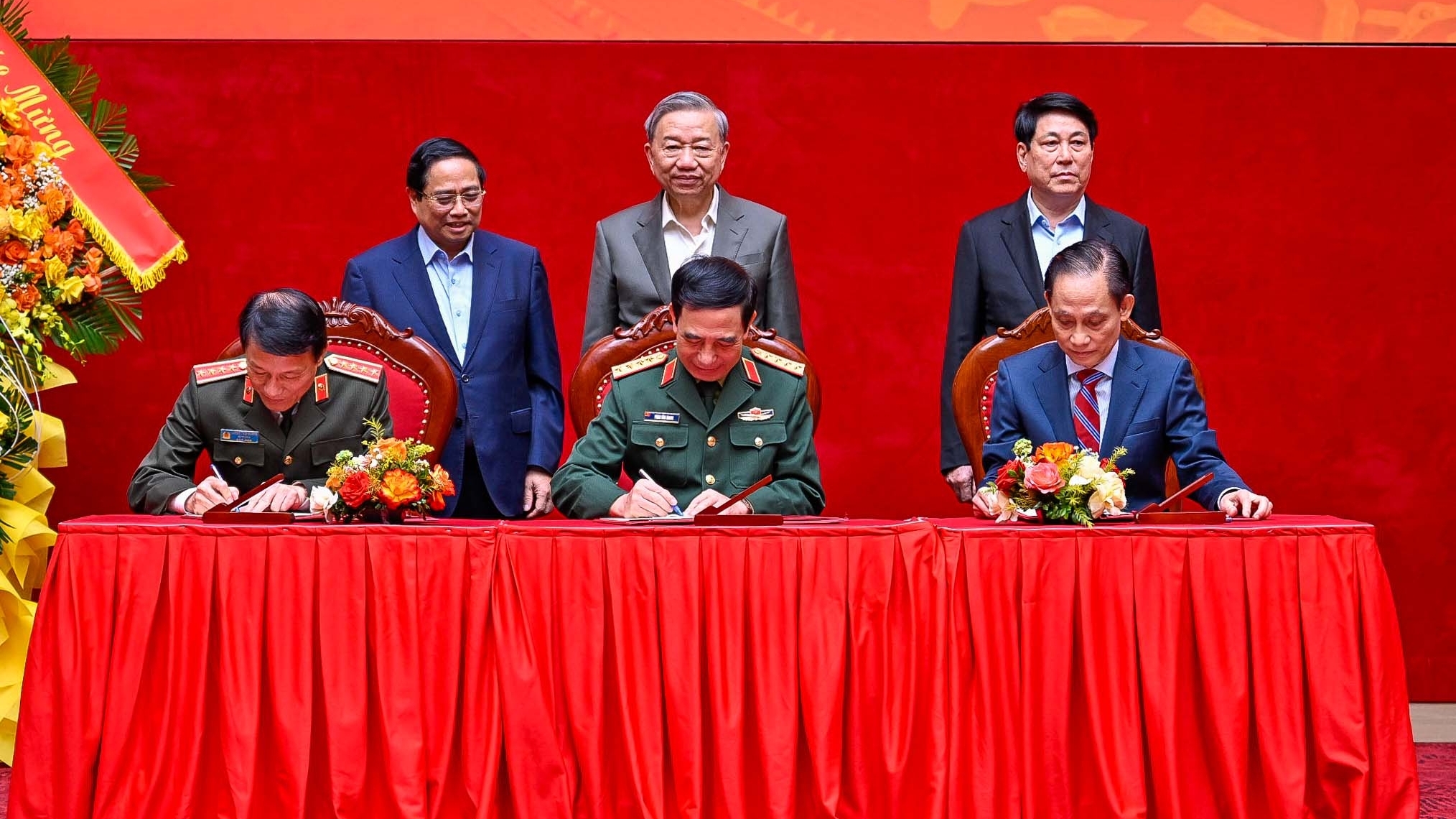 Bộ Quốc phòng, Bộ Công an và Bộ Ngoại giao ký Quy chế phối hợp công tác