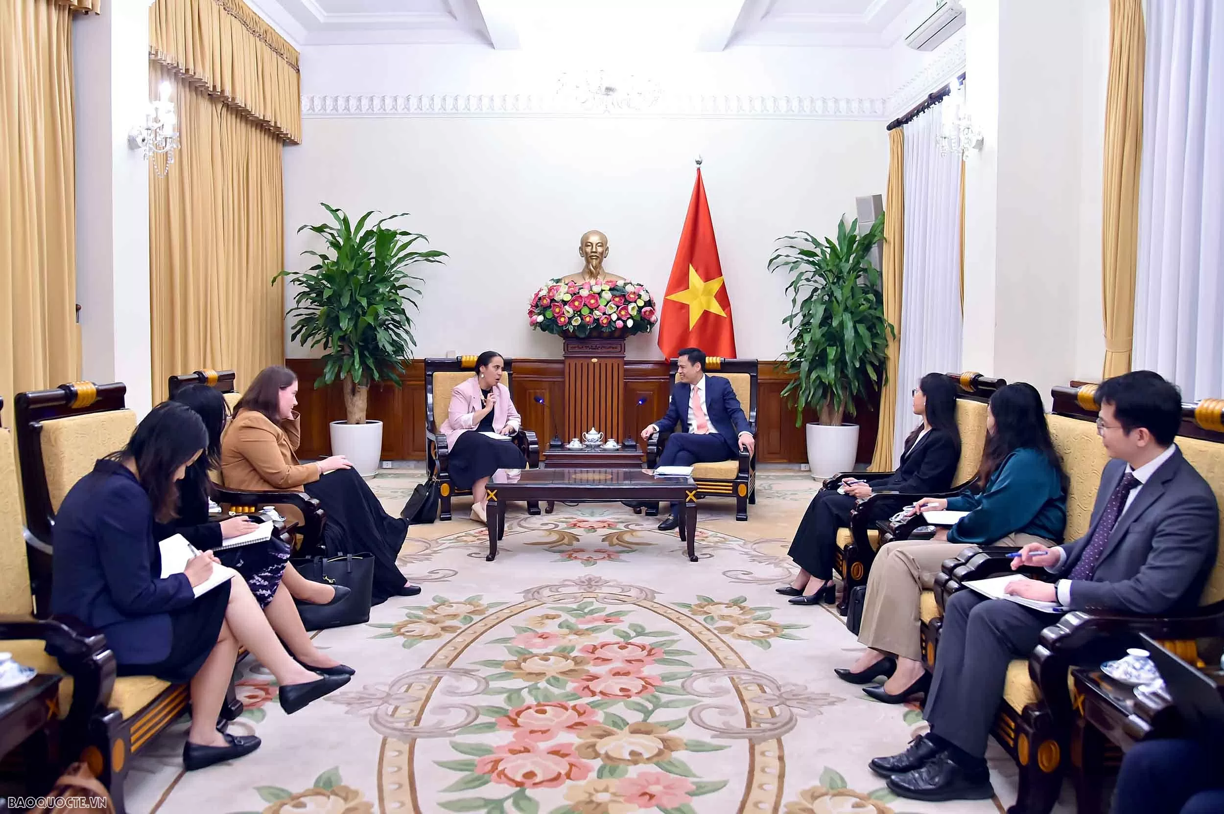 Thứ trưởng Đặng Hoàng Giang tiếp Cố vấn hàng đầu Bộ Ngoại giao và Thương mại New Zealand Thứ trưởng Đặng Hoàng Giang tiếp Cố vấn hàng đầu Bộ Ngoại giao và Thương mại New Zealand