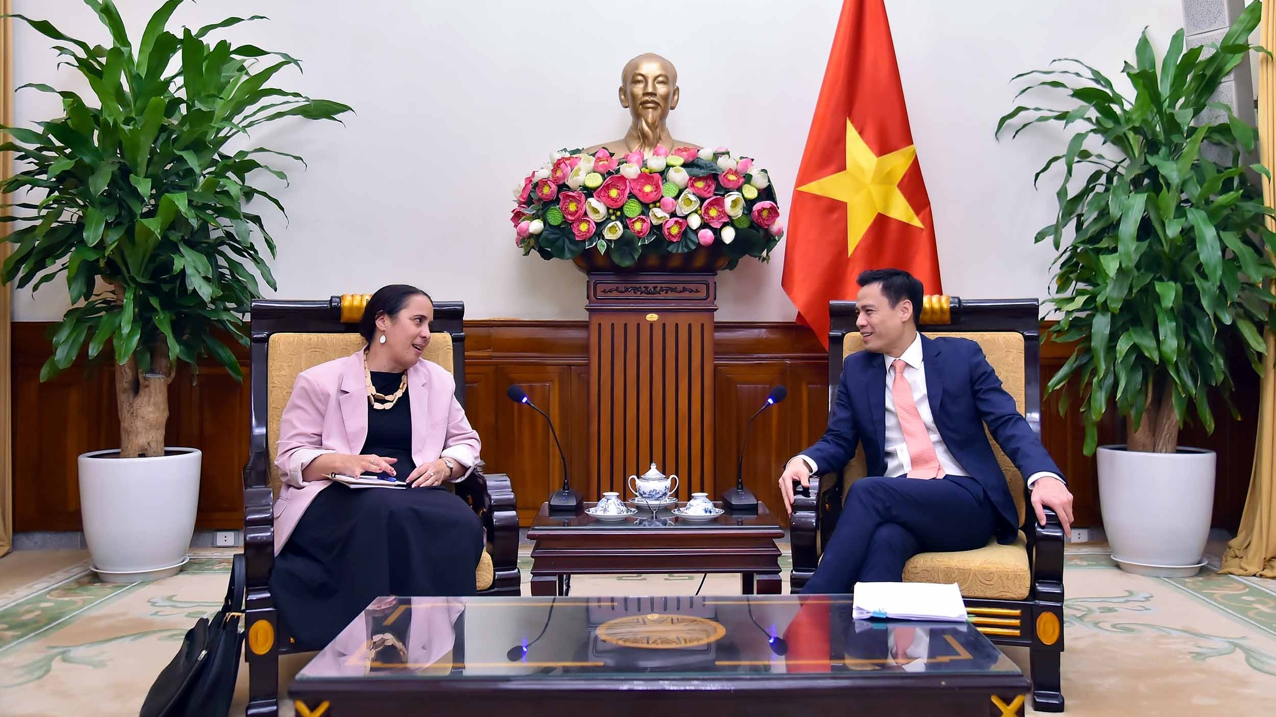 Thứ trưởng Đặng Hoàng Giang tiếp Cố vấn hàng đầu Bộ Ngoại giao và Thương mại New Zealand