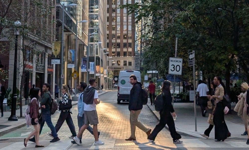 Báo cáo IMF: Bất chấp cú sốc từ thuế quan Mỹ, nền kinh tế Canada vẫn chống đỡ tốt