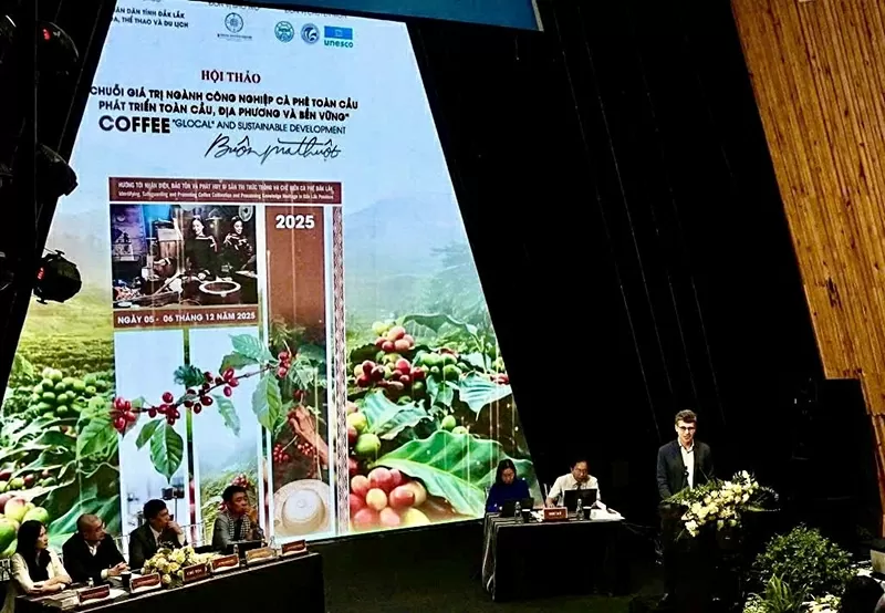 Bảo tàng Thế giới cà phê – Công trình biểu tượng của ngành cà phê Việt Nam được hãng thông tấn AP đánh giá là “Bảo tàng sống lớn nhất, sống động và độc đáo nhất” và “một trong 17 điểm đến tốt nhất phải đến khi tới Việt Nam” theo bình chọn của tạp chí du lịch hàng đầu Wanderlust.