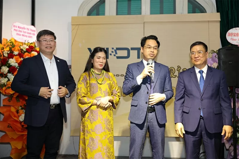 Ông Hoàng Nguyên Vân, Phó Viện trưởng Viện Sáng tạo và Chuyển đổi số phát biểu bế mạc