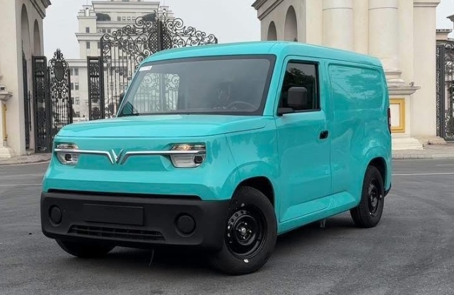 VinFast EC Van bản thương mại lộ diện sau giai đoạn chạy thử