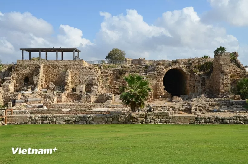 Cesarea – Di sản La Mã bên bờ Địa Trung Hải Israel Cesarea – Di sản La Mã bên bờ Địa Trung Hải Israel