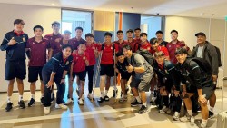 Hành động đầy ý nghĩa của U22 Việt Nam với cầu thủ Lào bị chấn thương