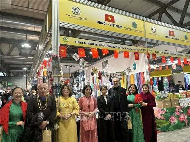 Việt Nam tạo dấu ấn tại Hội chợ Thủ công mỹ nghệ quốc tế Artigiano Milan 2025 Việt Nam tạo dấu ấn tại Hội chợ Thủ công mỹ nghệ quốc tế Artigiano Milan 2025