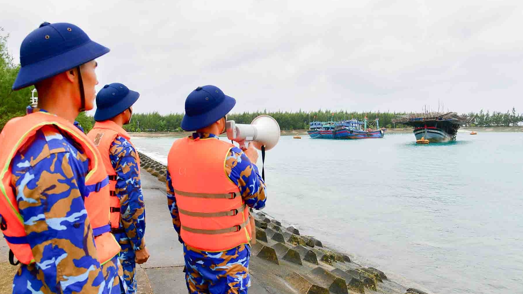 Đặc khu Trường Sa triển khai nhiều biện pháp ứng phó áp thấp nhiệt đới