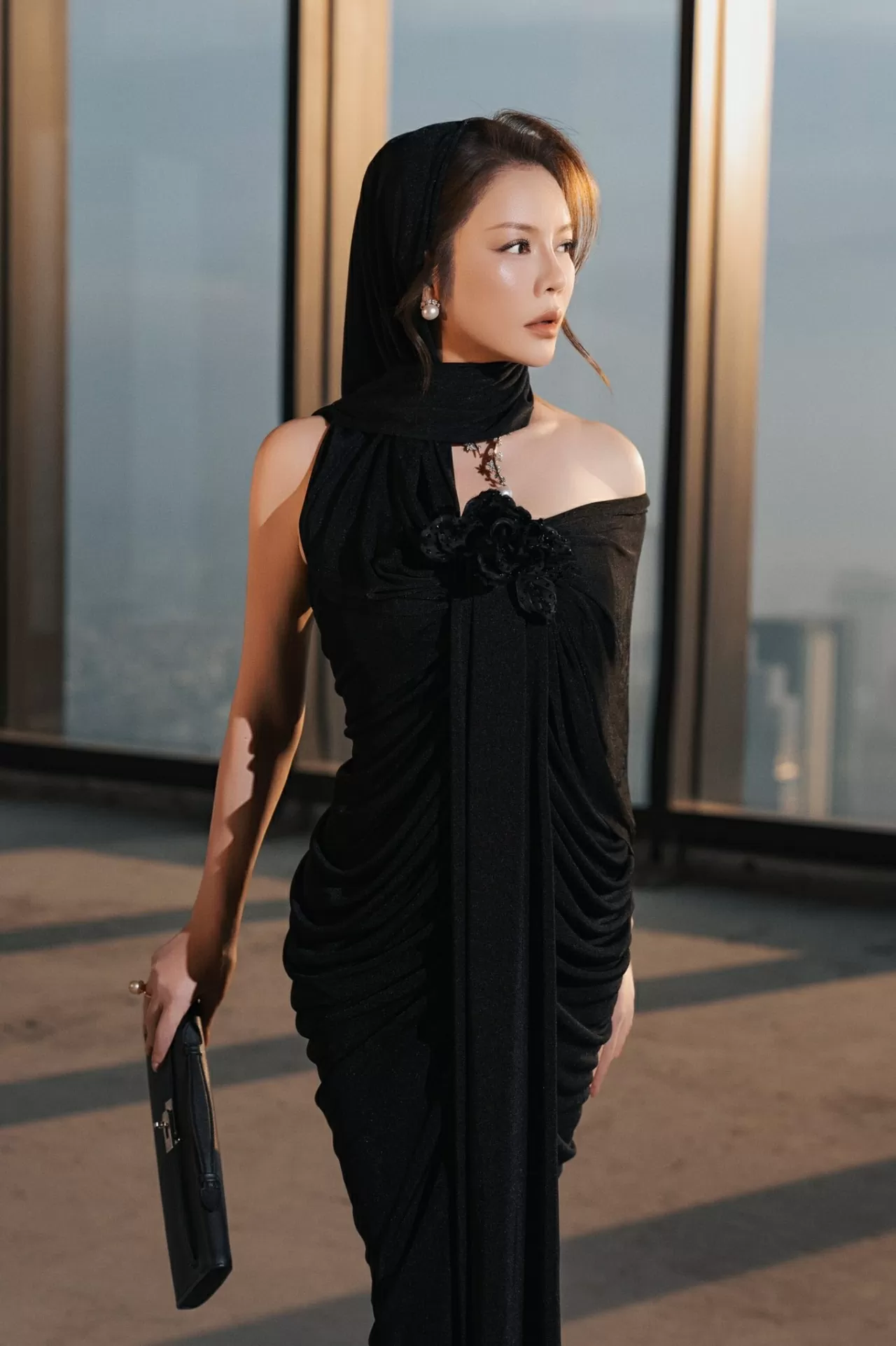 Diễn viên Lý Nhã Kỳ cuốn hút, gợi cảm bên ca sĩ Đàm Vĩnh Hưng