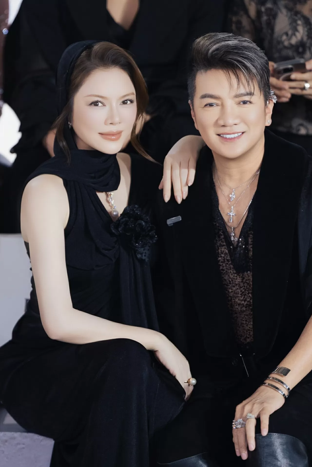 Diễn viên Lý Nhã Kỳ cuốn hút, gợi cảm bên ca sĩ Đàm Vĩnh Hưng Diễn viên Lý Nhã Kỳ cuốn hút, gợi cảm bên ca sĩ Đàm Vĩnh Hưng