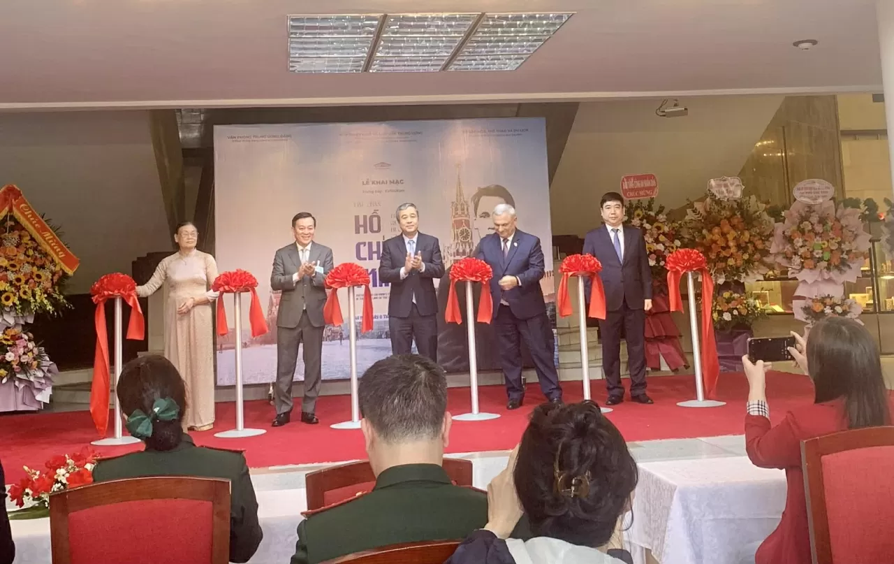 Theo dấu chân Chủ tịch Hồ Chí Minh trên quê hương Cách mạng tháng Mười