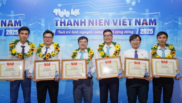 '6 ngôi sao sáng' của PetroVietnam tại Lễ trao giải Tuổi trẻ sáng tạo toàn quốc năm 2025