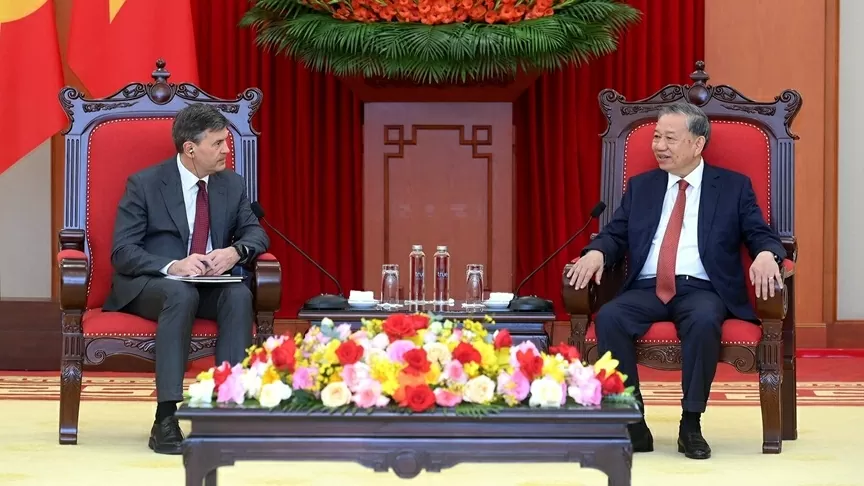 Tổng Bí thư Tô Lâm tiếp Giám đốc Học viện Tổng thống Nga Tổng Bí thư Tô Lâm tiếp Giám đốc Học viện Tổng thống Nga