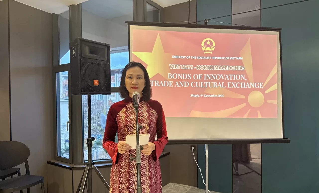 Đại sứ Nguyễn Thị Minh Nguyệt trình Thư ủy nhiệm tại Bắc Macedonia, thúc đẩy hợp tác song phương trên nhiều lĩnh vực Đại sứ Nguyễn Thị Minh Nguyệt trình Thư ủy nhiệm tại Bắc Macedonia, thúc đẩy hợp tác song phương trên nhiều lĩnh vực