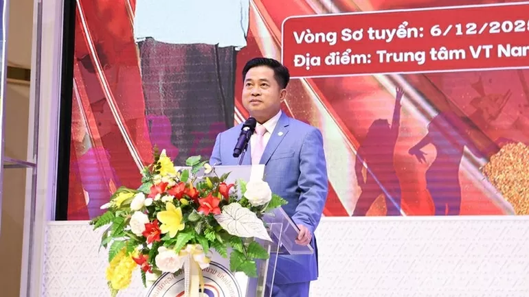 Sôi nổi đêm chung kết 'Tiếng hát kiều bào – Nghĩa tình quê hương' tại Thái Lan Sôi nổi đêm chung kết 'Tiếng hát kiều bào – Nghĩa tình quê hương' tại Thái Lan