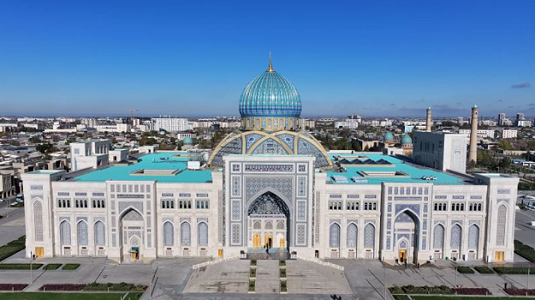 Bên trong Trung tâm Văn minh Hồi giáo của Uzbekistan