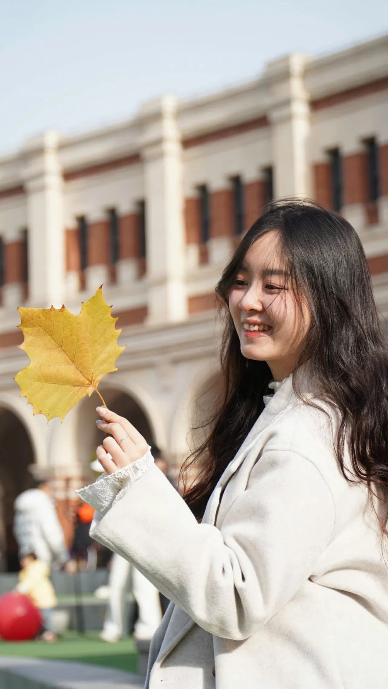 P13-50: Thu Thiên Tân - Sắc vàng, gió lạnh và những nỗi nhớ