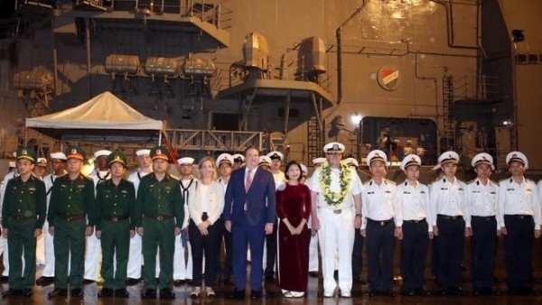 US naval ships dock in Da Nang's Tien Sa Port for four-day visit