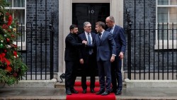 Xung đột Ukraine: Thủ tướng Đức hoài nghi kế hoạch hòa bình của Mỹ, Tổng thống Pháp tuyên bố châu Âu 'nắm nhiều lá bài'