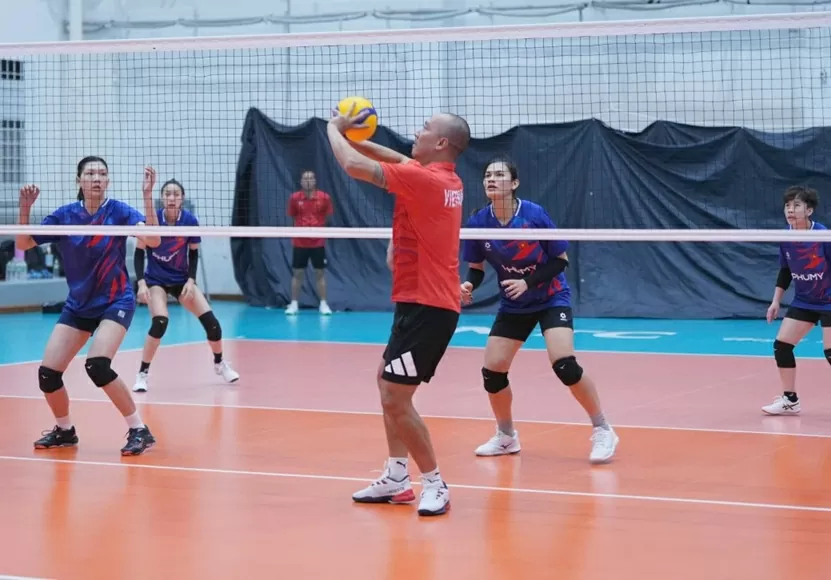 SEA Games 33: Đội tuyển bóng chuyền nữ Việt Nam làm quen lịch thi đấu dày đặc