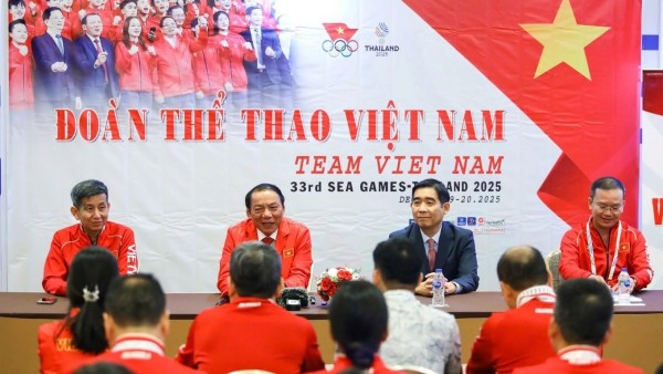 Bộ trưởng Nguyễn Văn Hùng động viên Đoàn Thể thao dự SEA Games 33, làm việc với Đại sứ quán Việt Nam tại Thái Lan