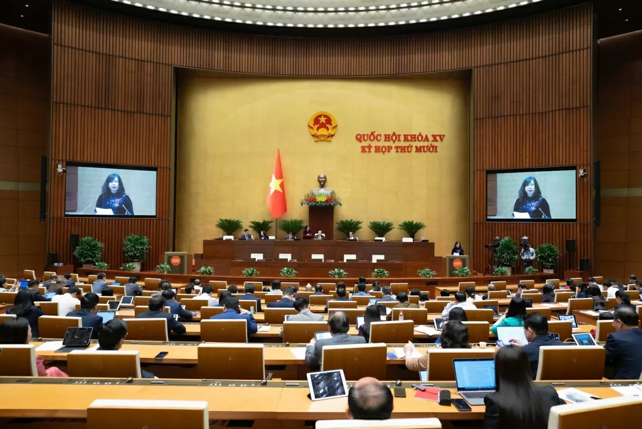 Quốc hội thông qua Luật Dân số: Lao động nữ sinh con được nghỉ thai sản 7 tháng