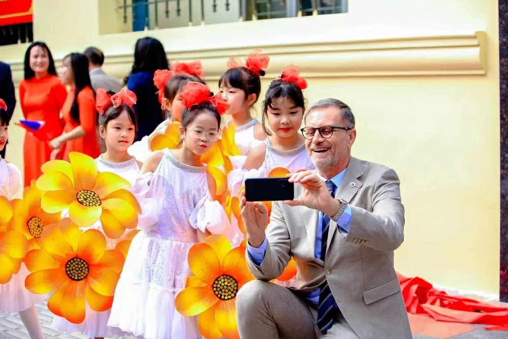 Trường Tiểu học Đinh Tiên Hoàng (Hải Phòng) đón nhận danh hiệu Label FrancÉducation: Mở cánh cửa mới cho học sinh trong thời đại mới