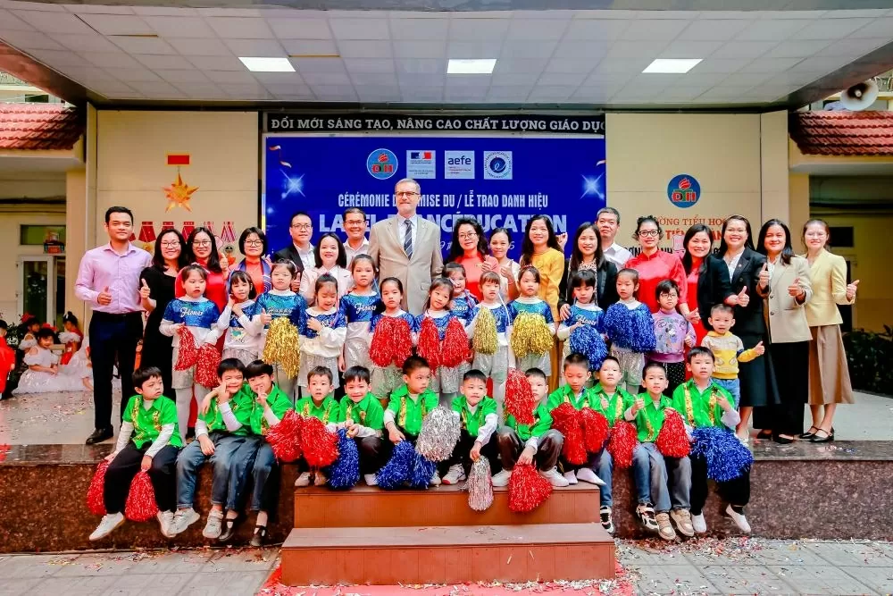 Trường Tiểu học Đinh Tiên Hoàng (Hải Phòng) đón nhận danh hiệu Label FrancÉducation: Mở cánh cửa mới cho học sinh trong thời đại mới
