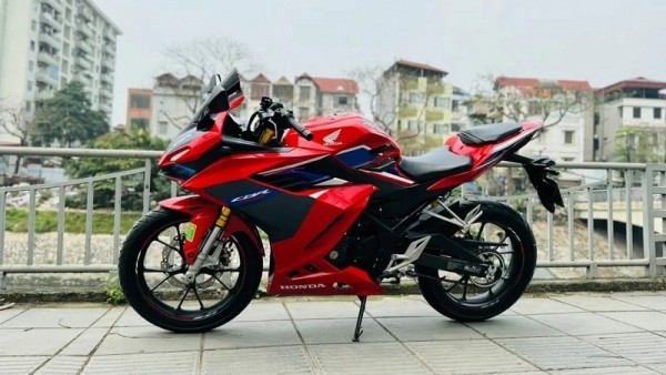 Cập nhật bảng giá xe Honda CBR150R mới nhất tháng 12/2025