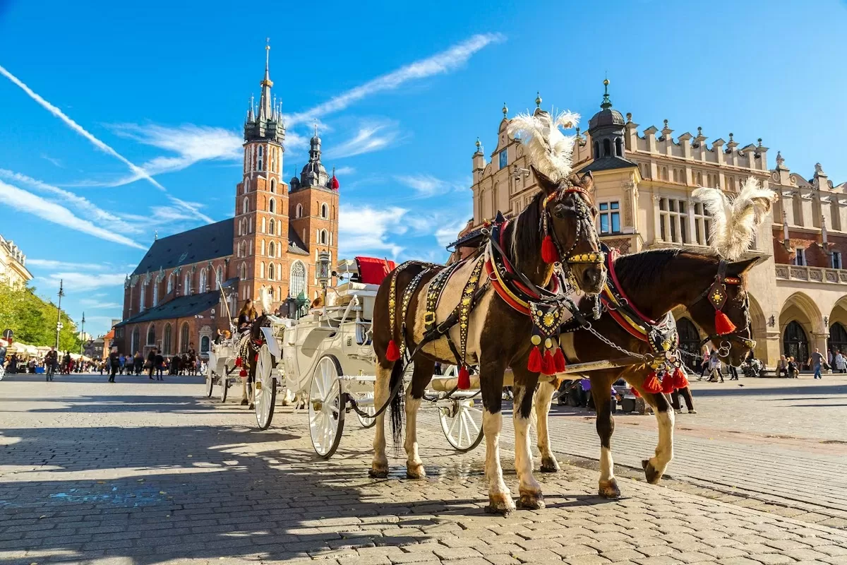 13 địa điểm hút hồn nhất cho chuyến hành trình tới Ba Lan