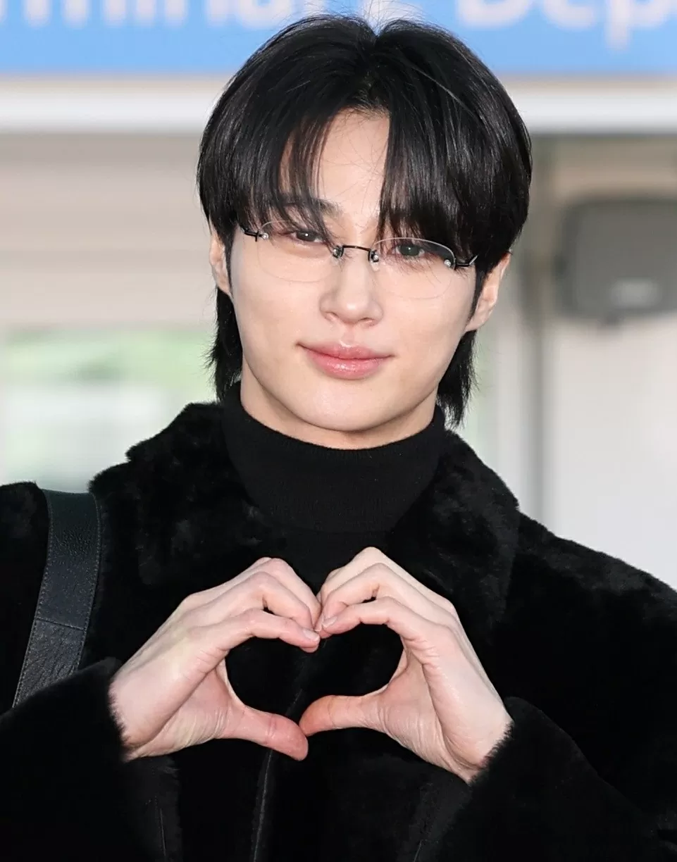 Kính mắt - Tuyên ngôn thời trang của sao Hàn Kính mắt - 'Tuyên ngôn' thời trang của sao Hàn