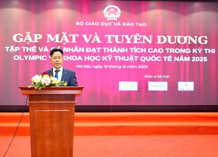 Bộ GD&ĐT gặp mặt, tuyên dương học sinh Olympic và KHKT quốc tế năm 2025 Bộ GD&ĐT gặp mặt, tuyên dương học sinh Olympic và KHKT quốc tế năm 2025