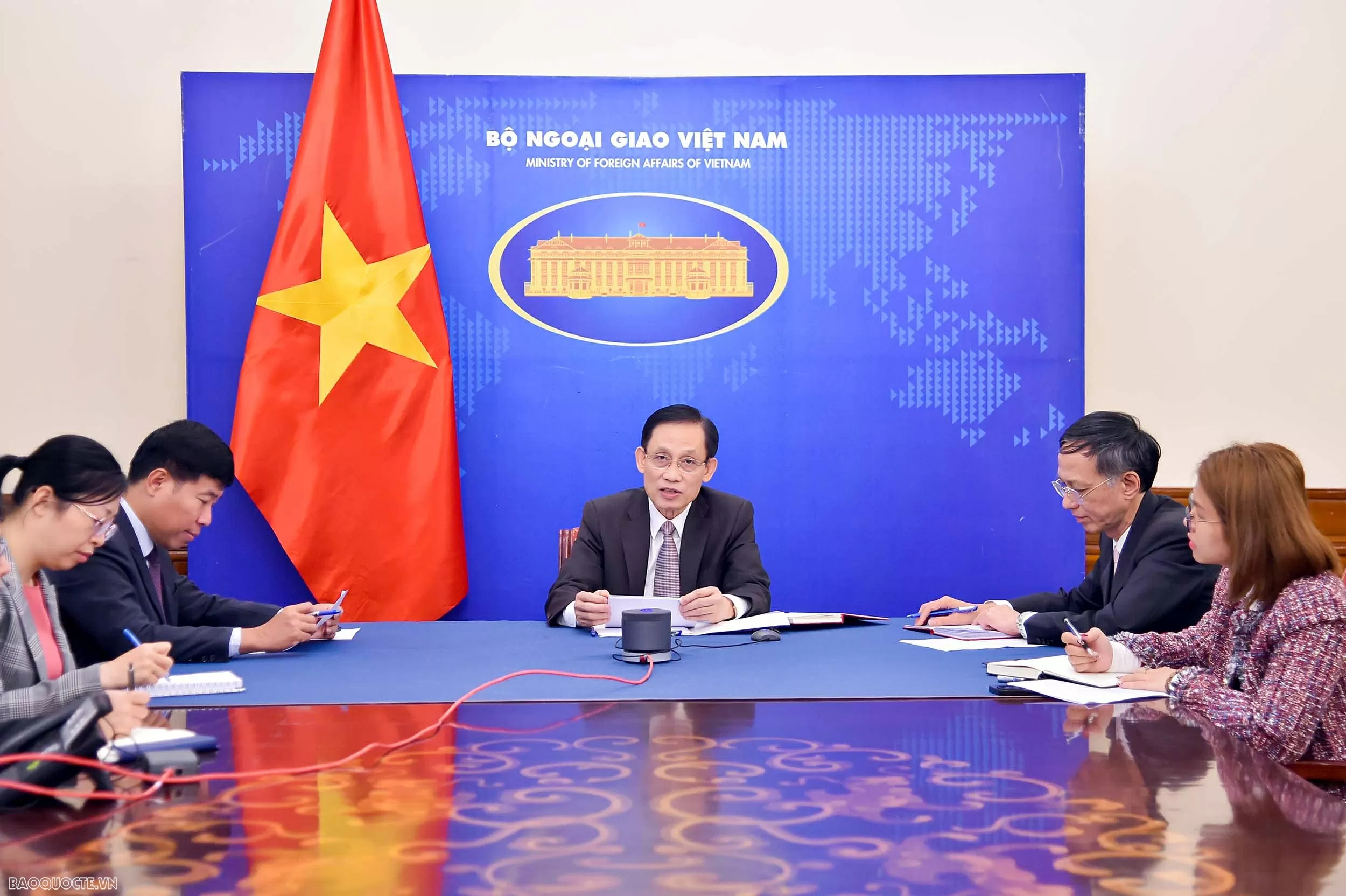 Bộ trưởng Ngoại giao Lê Hoài Trung đã có cuộc điện đàm với Bộ trưởng Ngoại giao Malaysia Bộ trưởng Ngoại giao Lê Hoài Trung điện đàm với người đồng nhiệm Malaysia