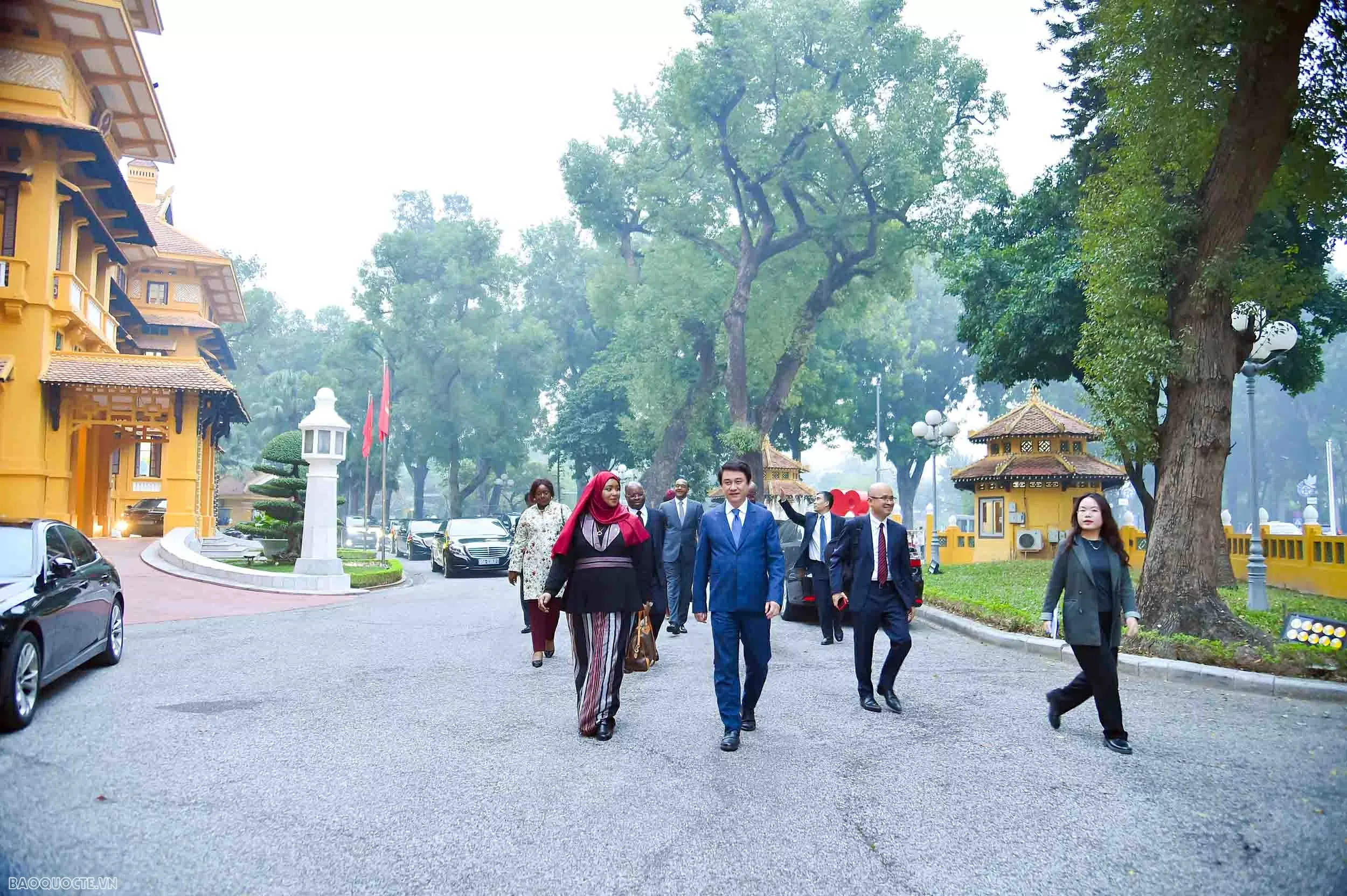 Thứ trưởng Ngoại giao Lê Anh Tuấn tiếp Đại sứ các nước châu Phi không thường trú tại Việt Nam