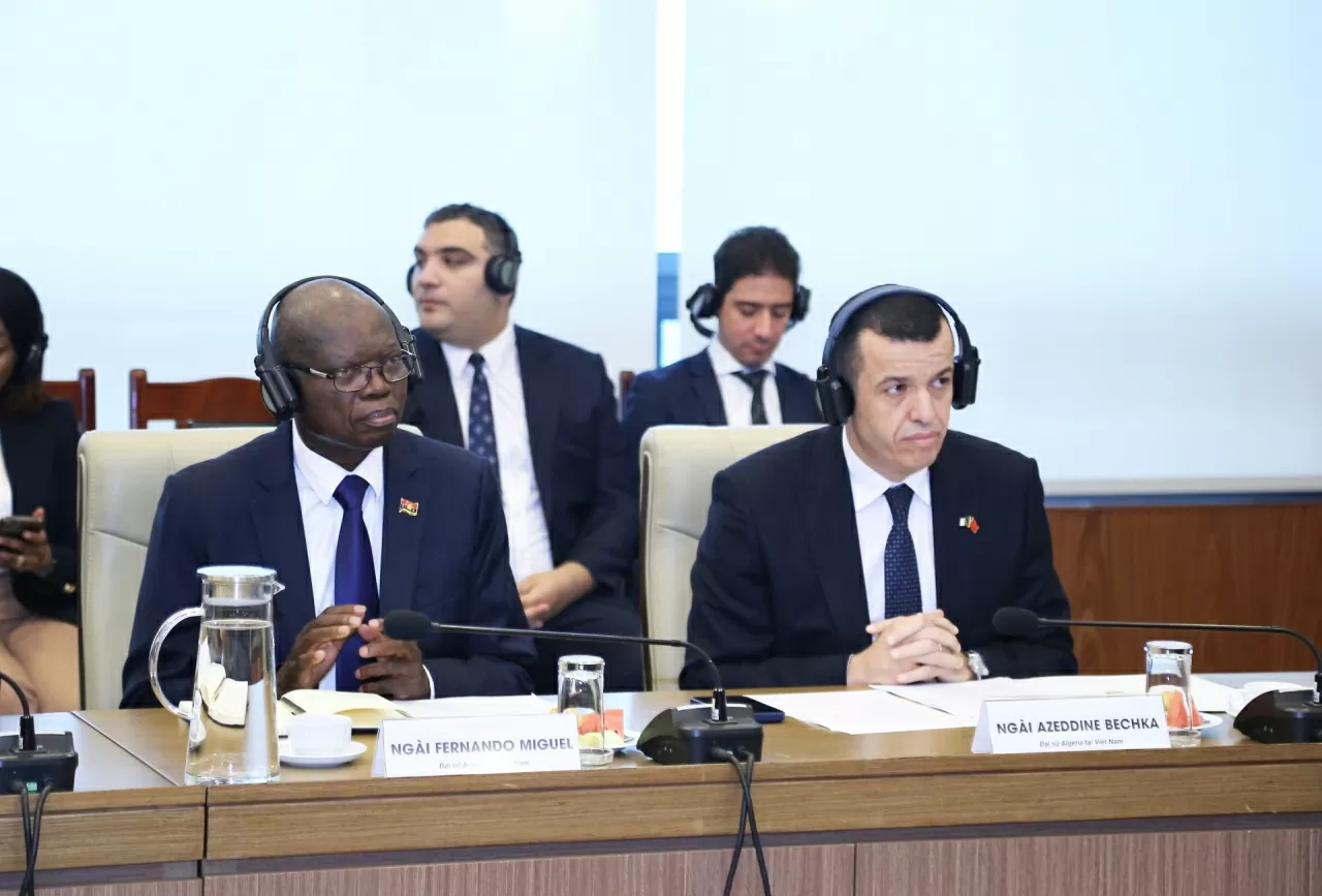 Đại sứ, đại diện các cơ quan đại diện ngoại giao của nhiều nước châu Phi thường trú và không thường trú tại Việt Nam. (Ảnh: Thành Long) Đại sứ, đại diện các cơ quan đại diện ngoại giao của nhiều nước châu Phi thường trú và không thường trú tại Việt Nam. (Ảnh: Thành Long)