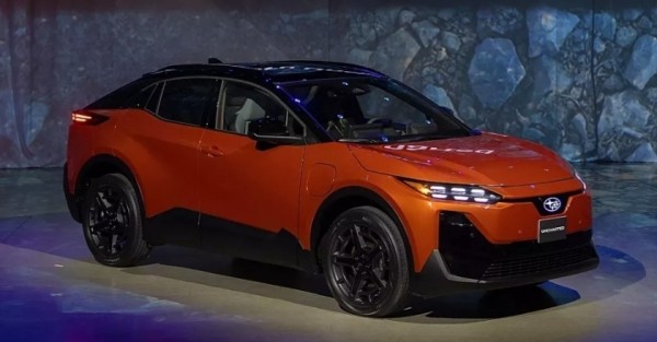 Subaru Uncharted 2026 trình làng với trang bị ấn tượng, giá từ 921,5 triệu đồng