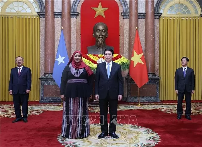 Chủ tịch nước Lương Cường tiếp đại sứ các nước trình Quốc thư