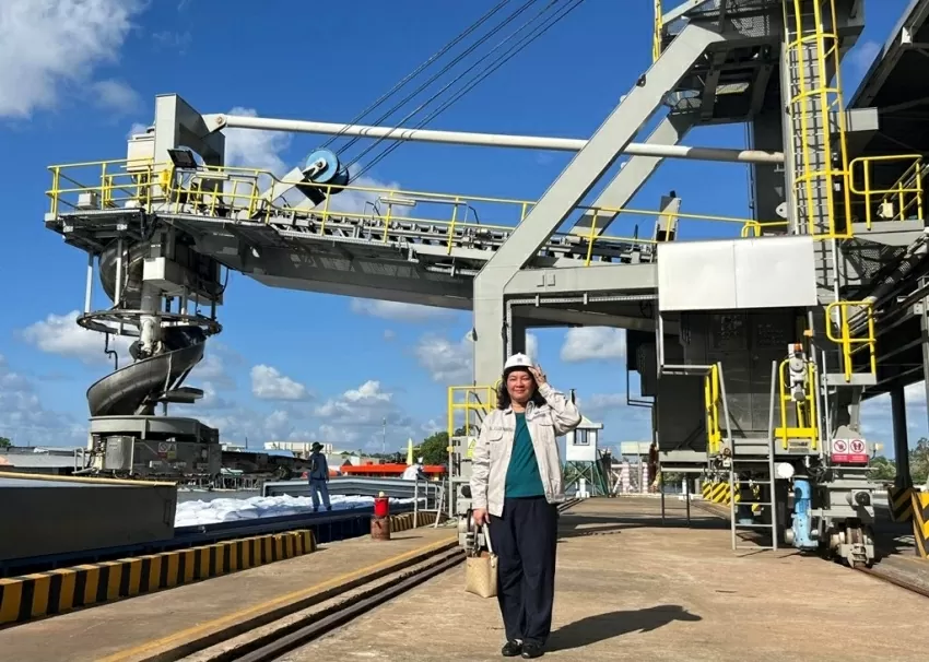 Cảng xuất của nhà máy đạm Cà Mau. Ảnh: A.N Cảng xuất của nhà máy đạm Cà Mau. Ảnh: A.N