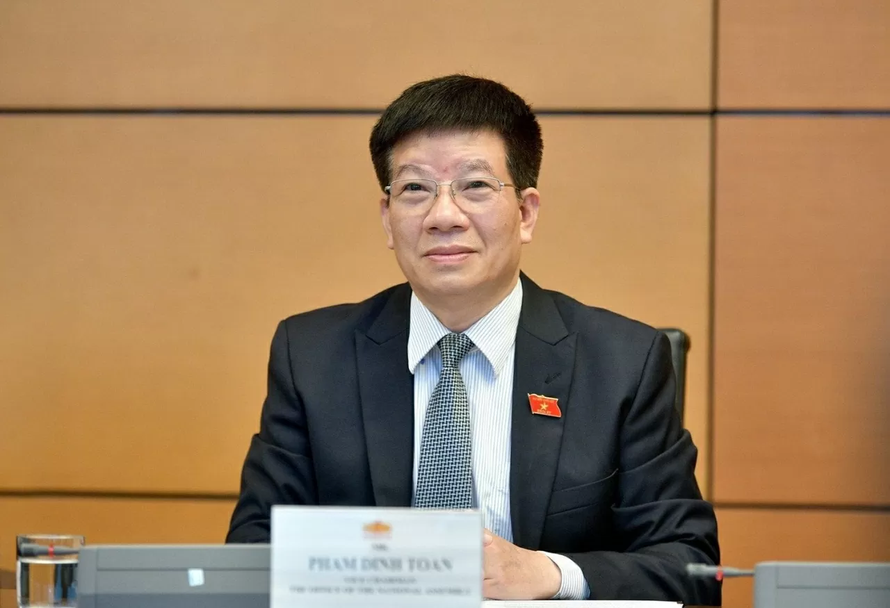 ĐBQH Phạm Đình Toản - Phó Chủ nhiệm Văn phòng Quốc hội.