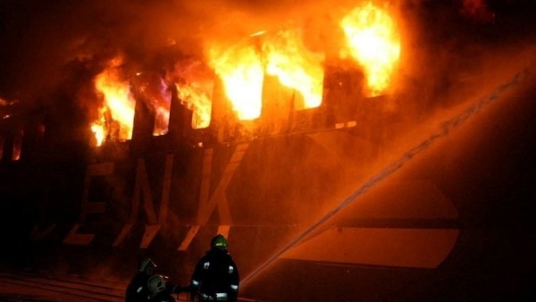 Tố Nga tấn công các cơ sở dân sự, ông Zelensky nói 'đây không phải việc để chấm dứt xung đột'