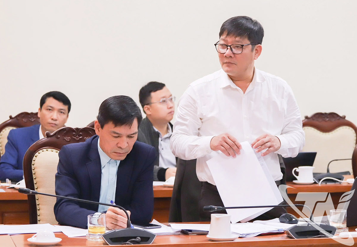 Chuẩn bị chu đáo cho Lễ hội Thái Nguyên - Hương sắc danh trà Các đại biểu phát biểu tại cuộc họp.